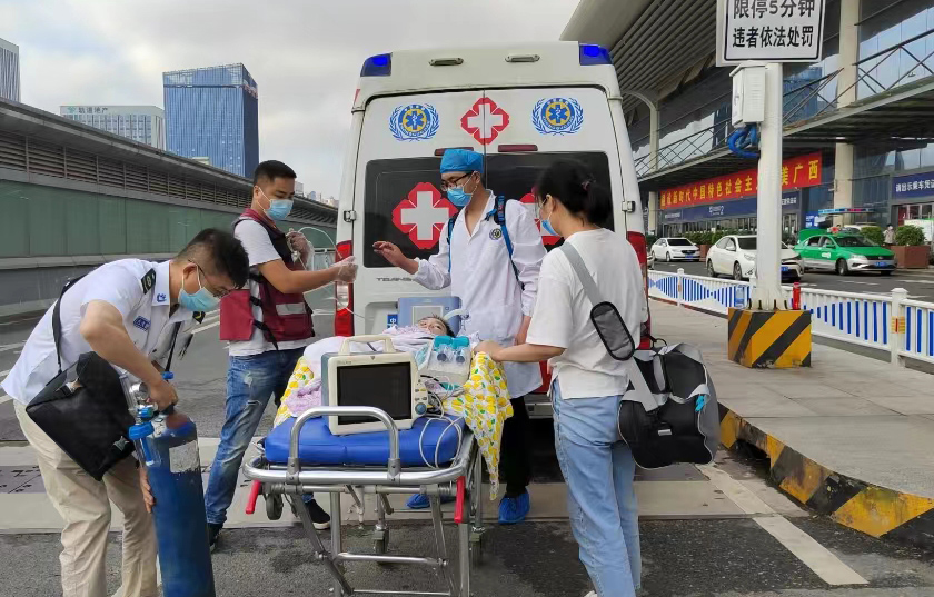 化州市救护车出租公司